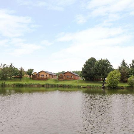 Makins Lodges Нанитон Екстериор снимка
