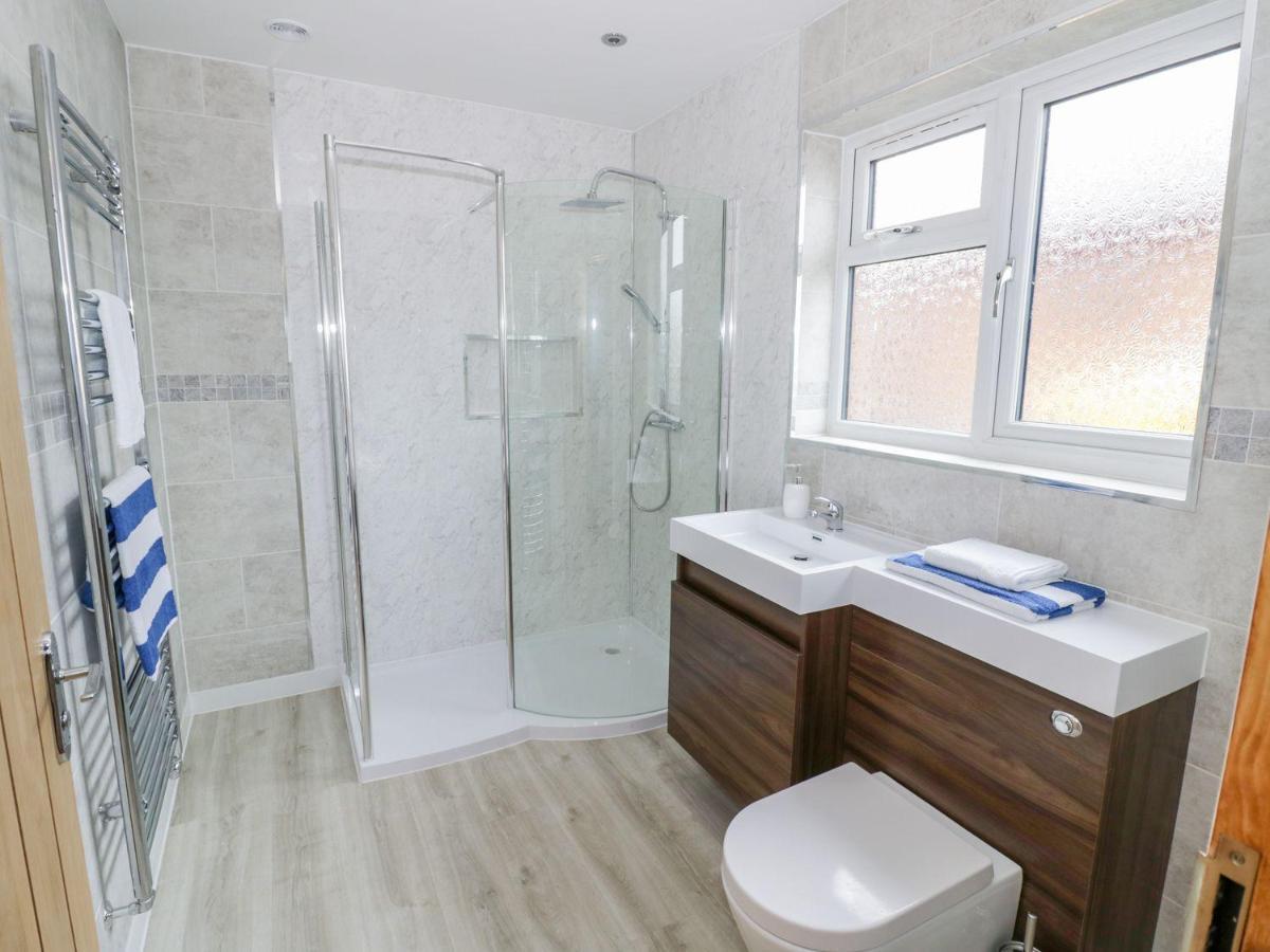 Makins Lodges Нанитон Екстериор снимка