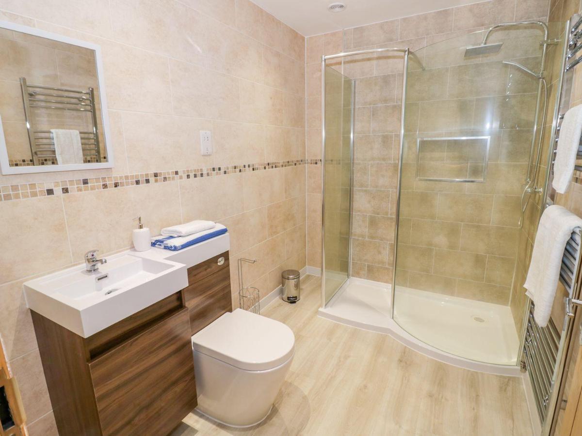 Makins Lodges Нанитон Екстериор снимка